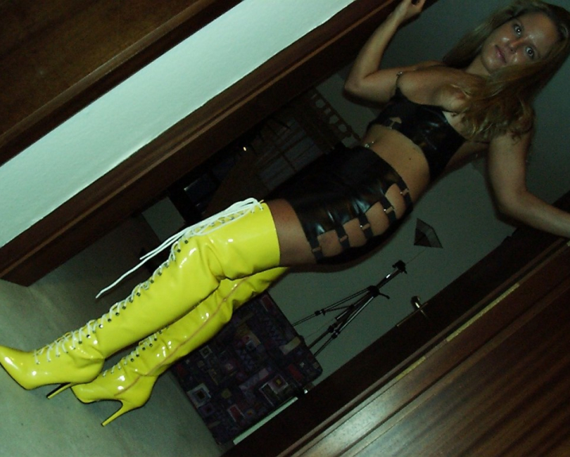 Geile Sexbilder mit hei�en Overknees